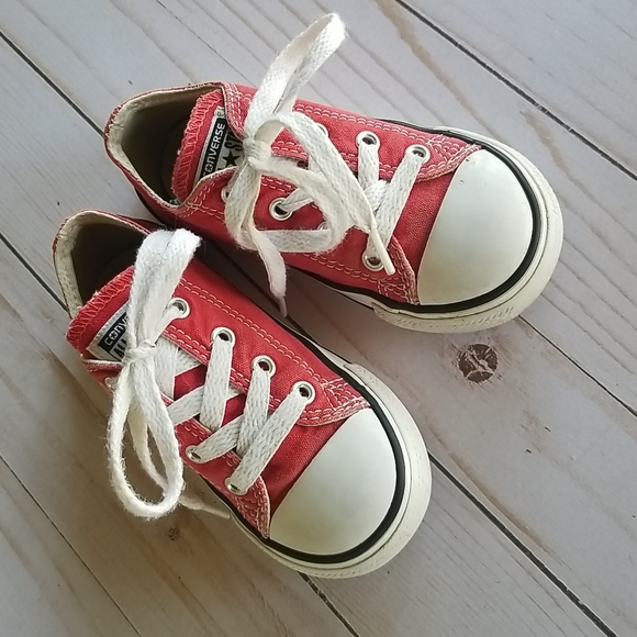 Red converse all star chucks size 8 - Picture 1 of 8